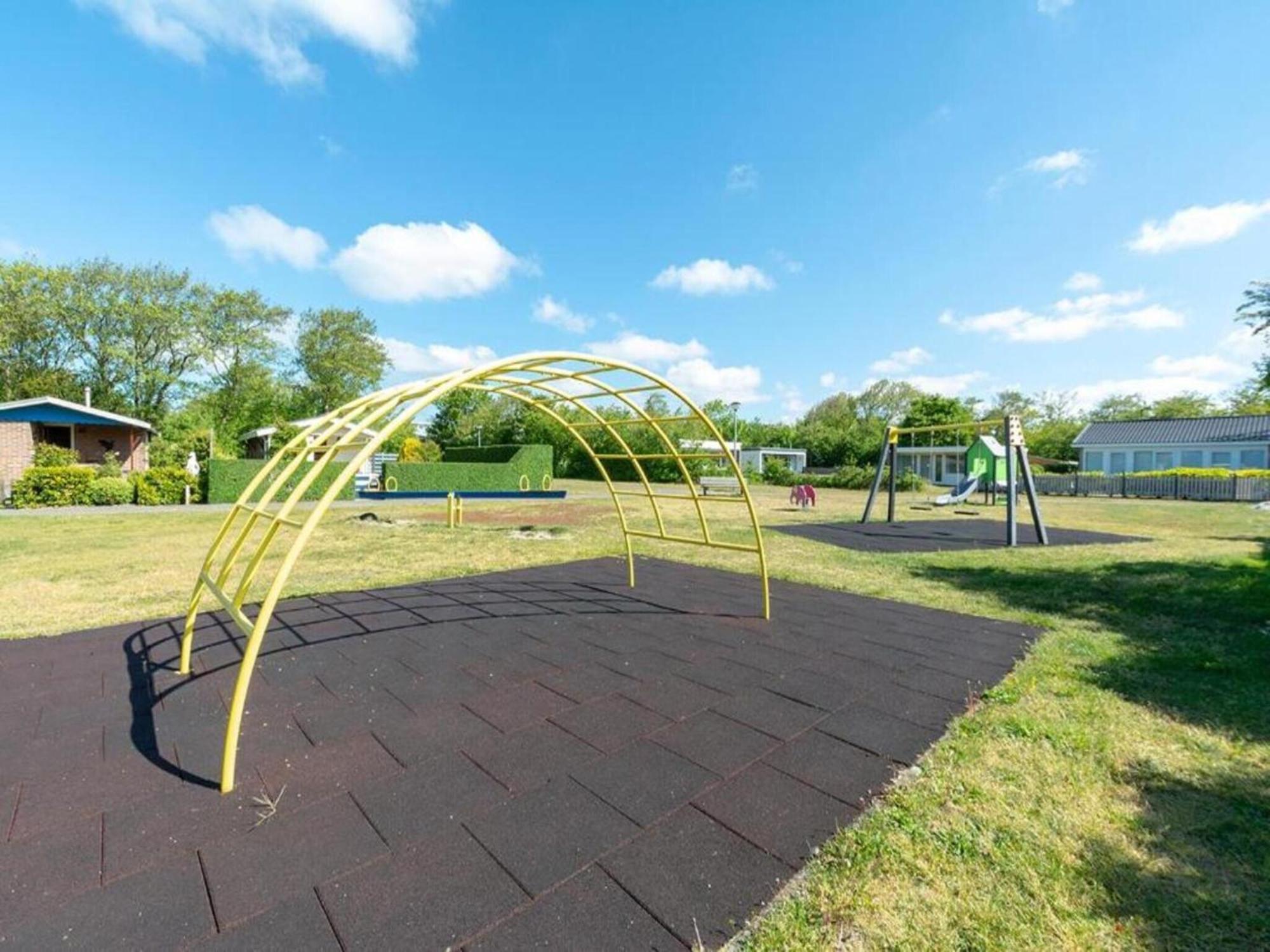 Holiday Home With Fabulous Garden Sint Maartensvlotbrug 外观 照片